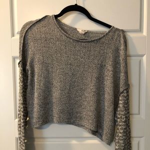 Crop top sweater